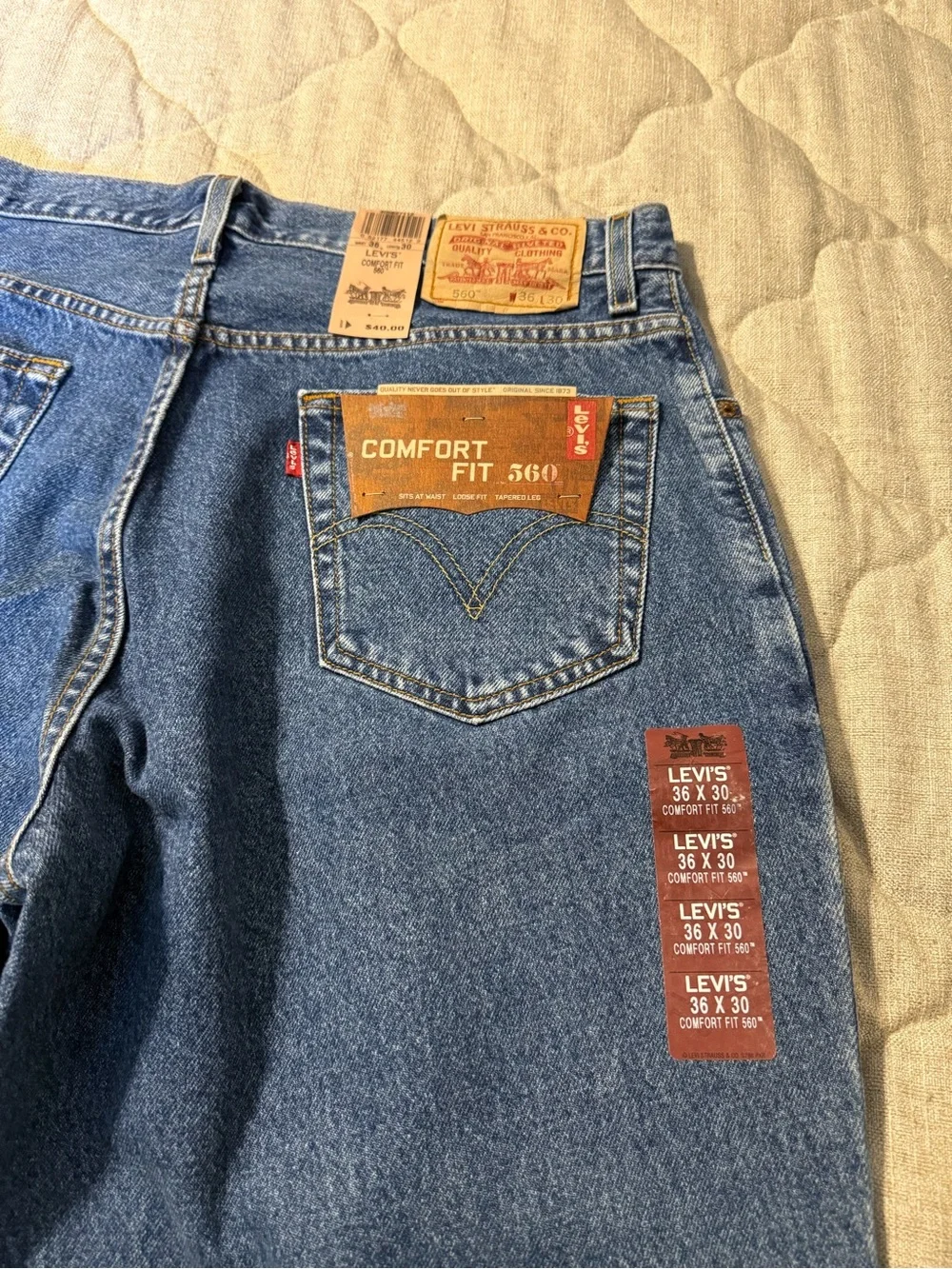 Levi’s 560 Comfort Fit Jeans – New with Tags (NWT) – Men’s 36x30